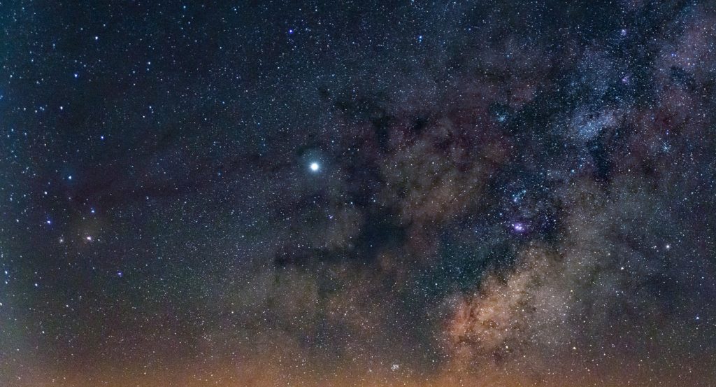 astrophotography of milky way galaxy